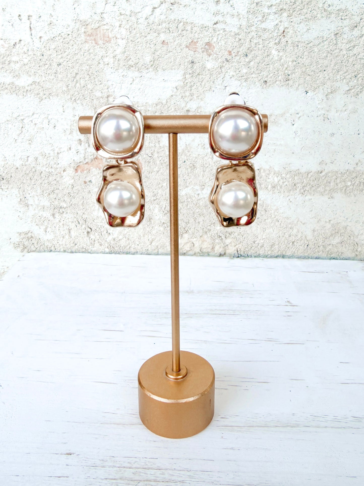 Clip-On - Chic Pearl Dangle
