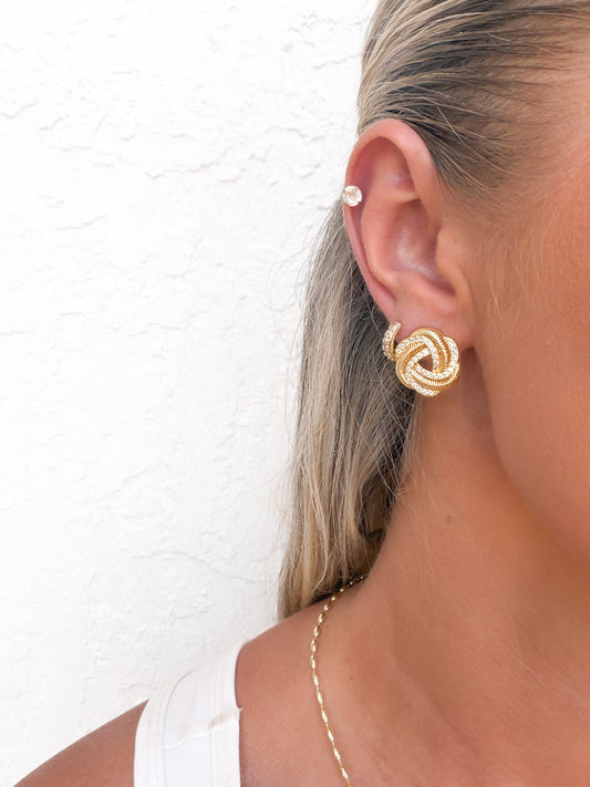 Gold Gleam Stud