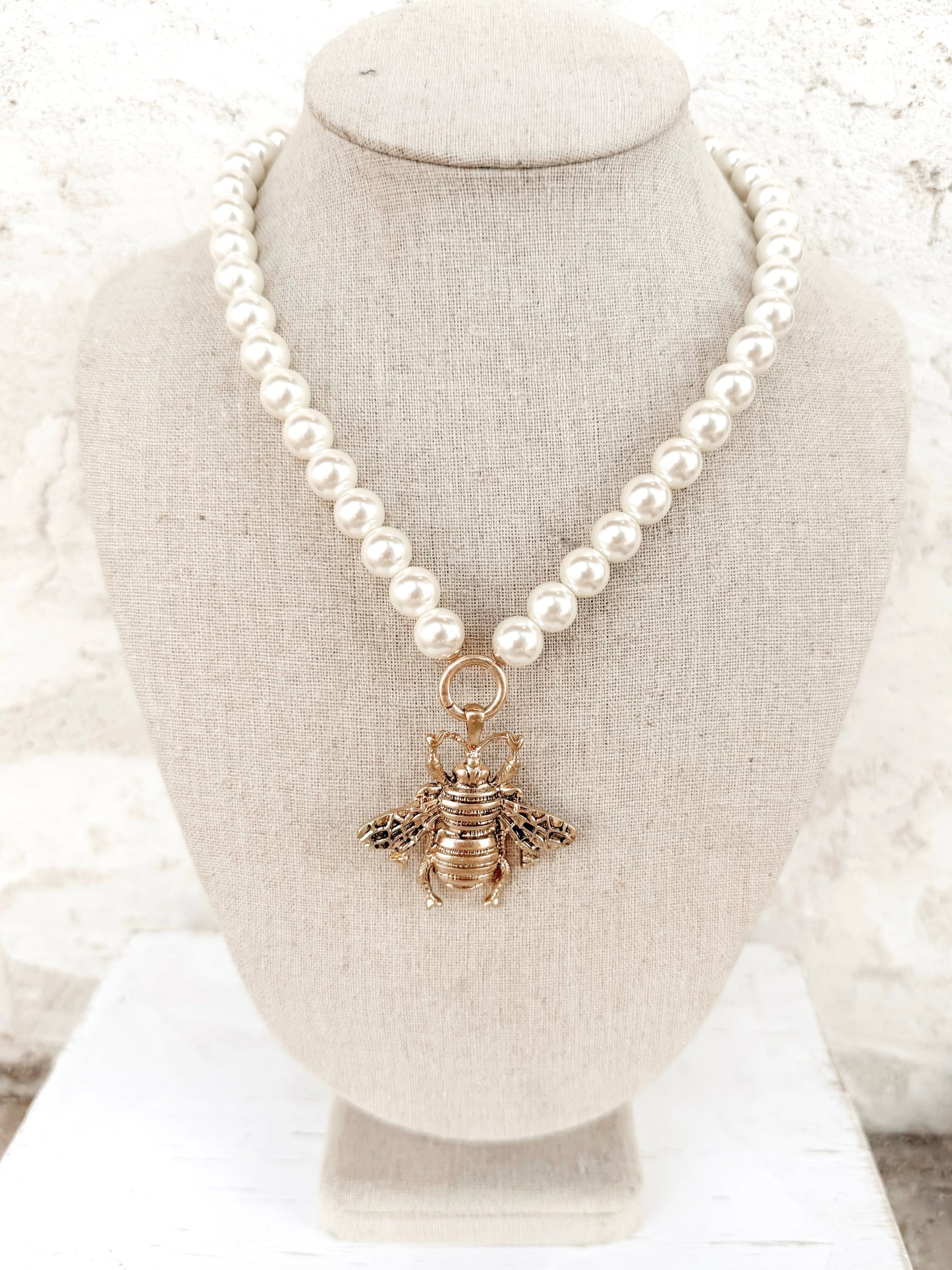 Pearly Bee Necklace